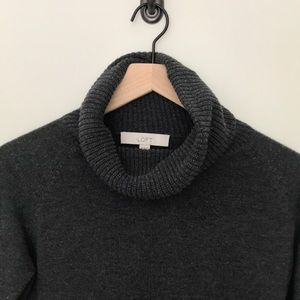 LOFT medium turtle neck sweater